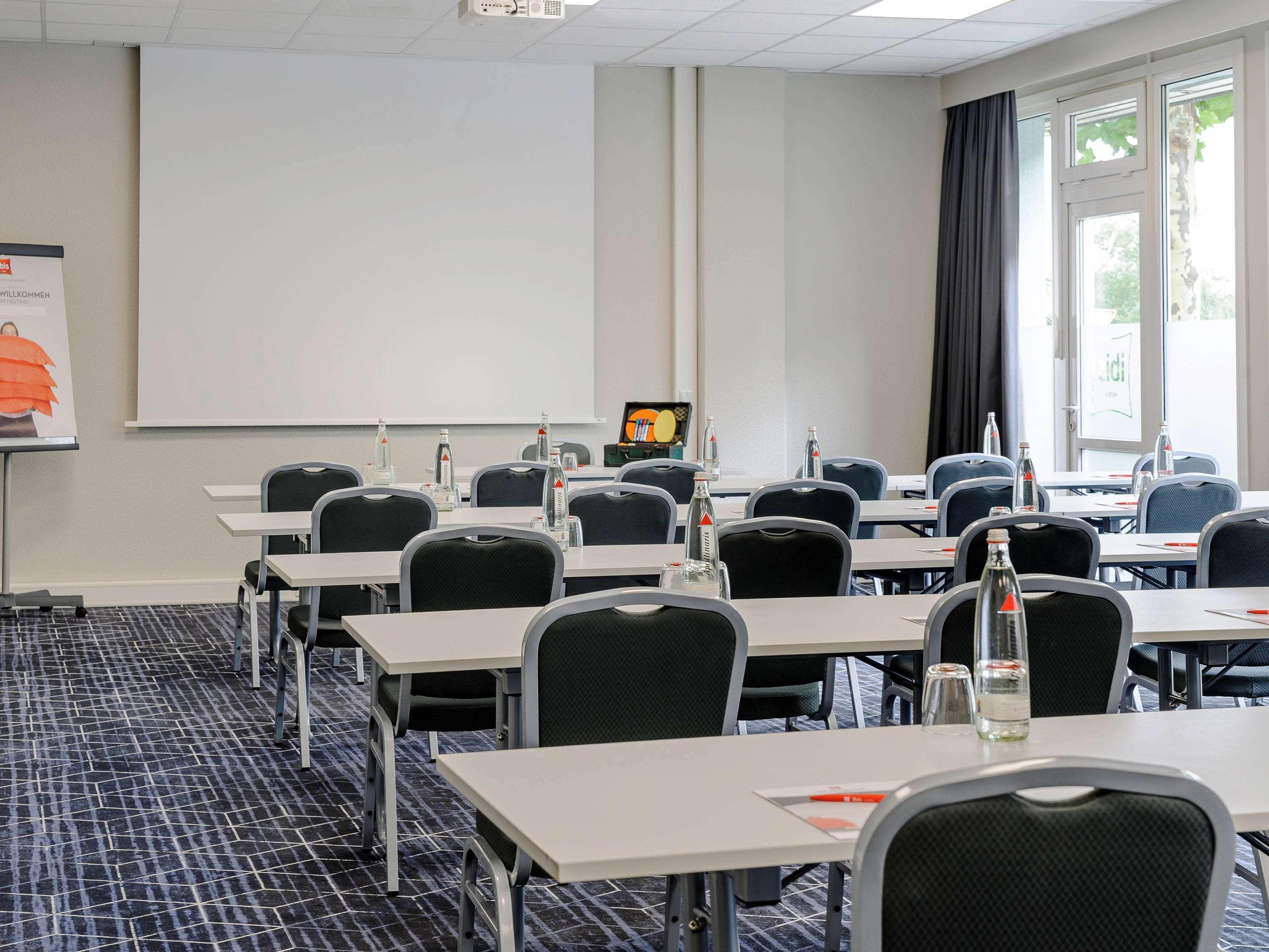 Ibis Hotel Frankfurt Messe West Frankfurt am Main Dış mekan fotoğraf