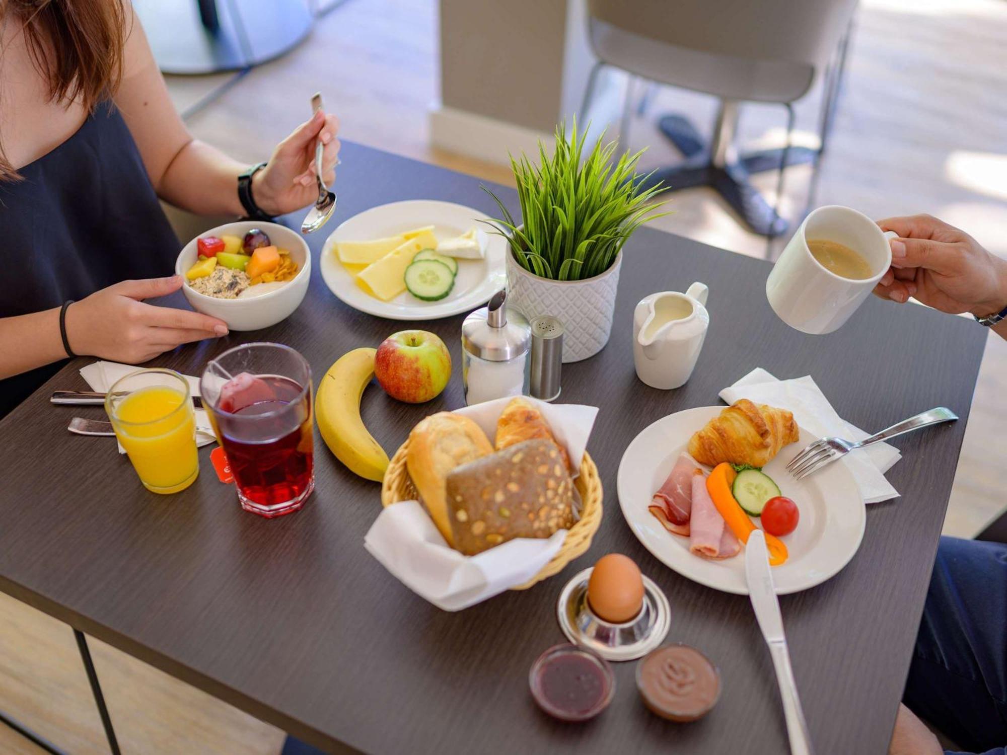 Ibis Hotel Frankfurt Messe West Frankfurt am Main Dış mekan fotoğraf