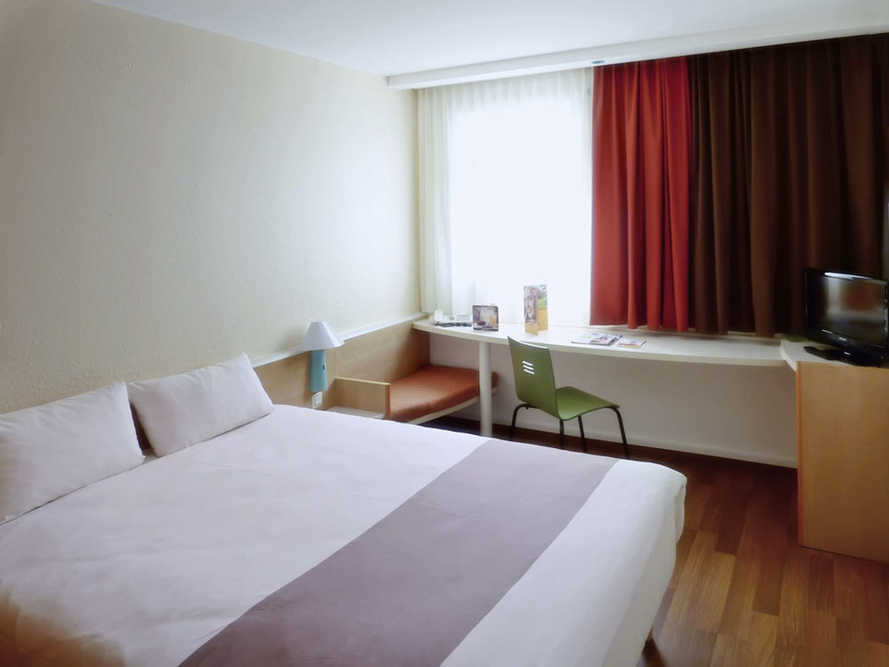 Ibis Hotel Frankfurt Messe West Frankfurt am Main Dış mekan fotoğraf